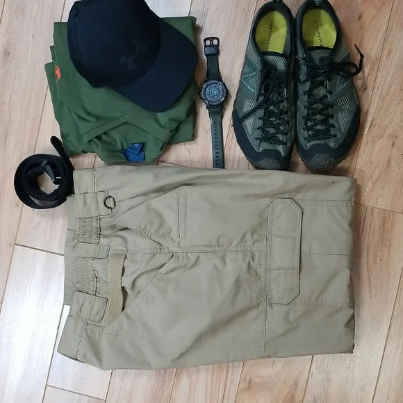 5.11 Tactical 36 X 32 - Picture 4 of 5